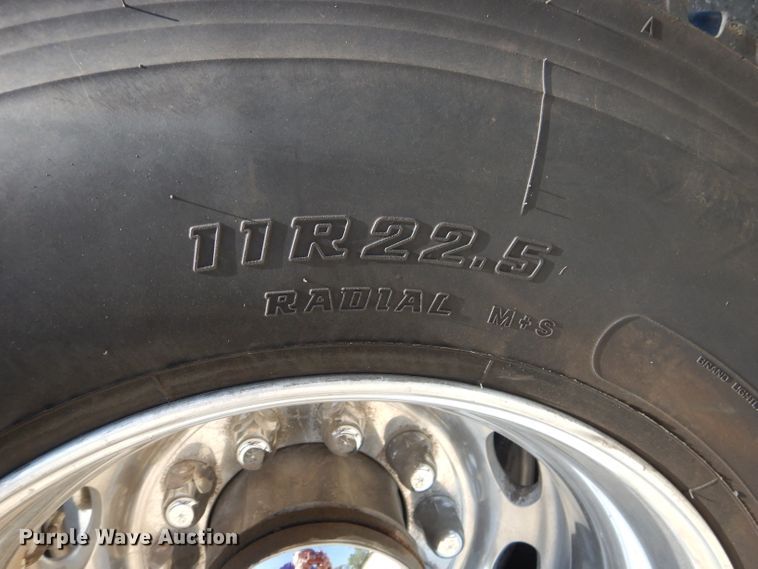 image for item HC9062 2009 Peterbilt 387  semi truck