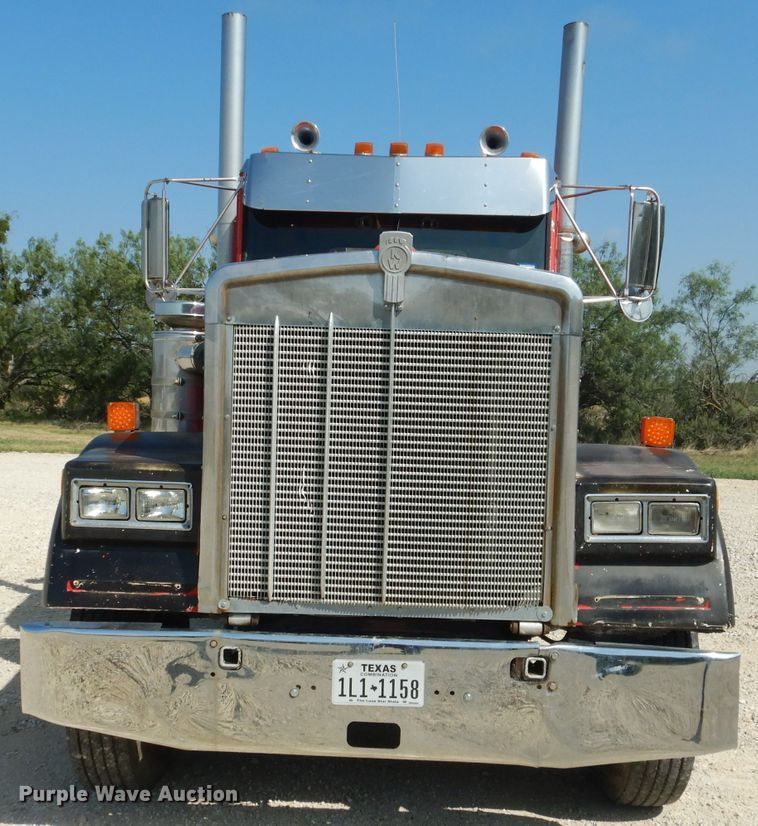 image for item HC9064 1985 Kenworth  wemi truck