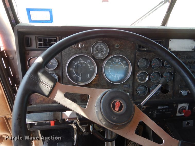image for item HC9064 1985 Kenworth  wemi truck