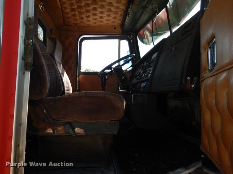 image for item HC9064 1985 Kenworth  wemi truck