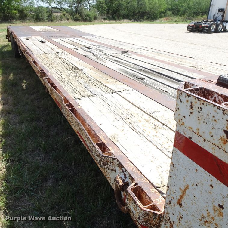 image for item HC9066 1977 Lufkin EXT-60 drop deck equipment trailer