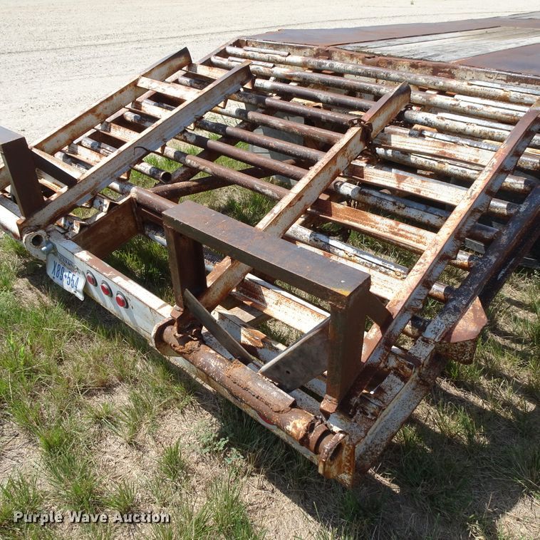 image for item HC9066 1977 Lufkin EXT-60 drop deck equipment trailer