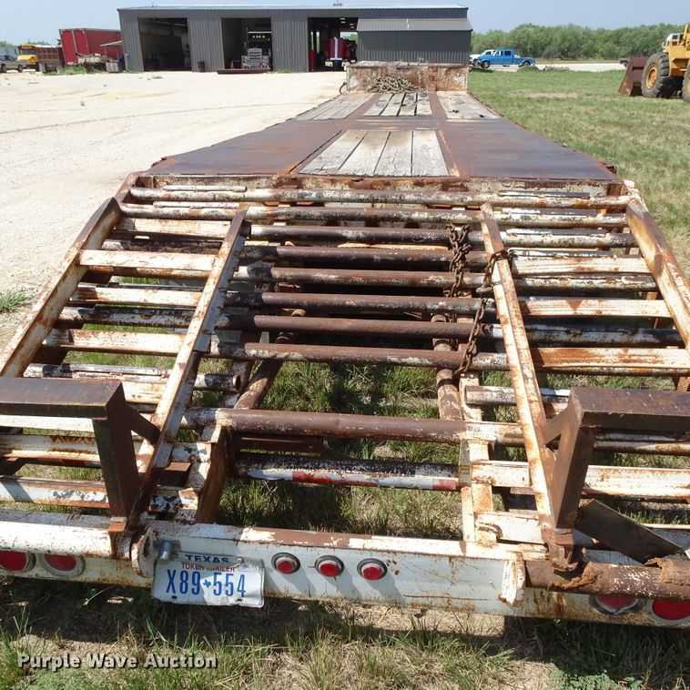 image for item HC9066 1977 Lufkin EXT-60 drop deck equipment trailer