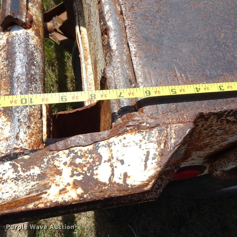 image for item HC9066 1977 Lufkin EXT-60 drop deck equipment trailer