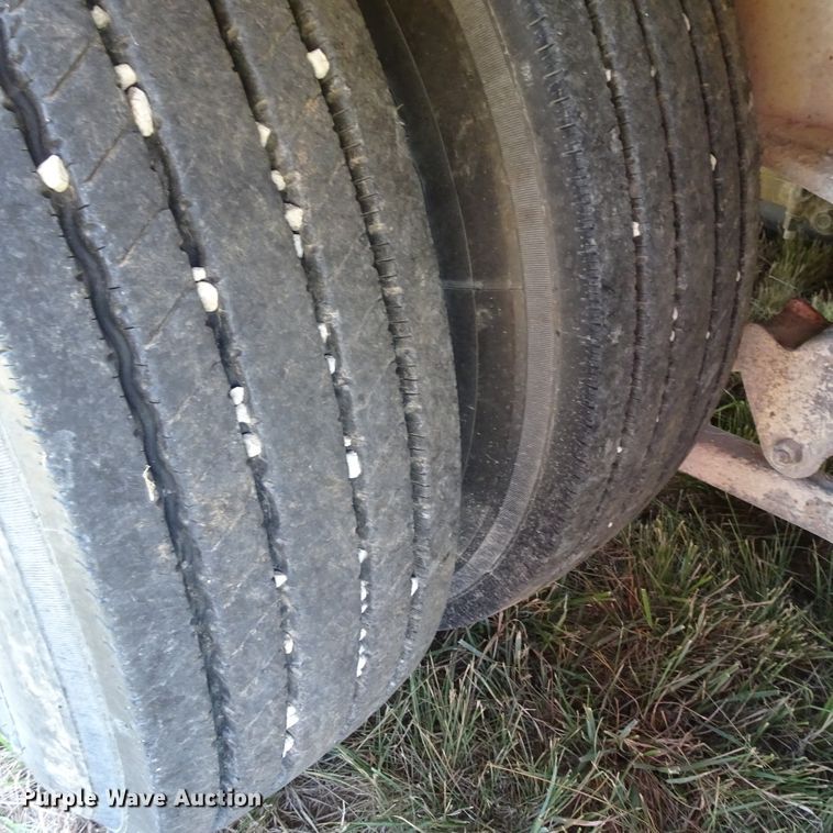 image for item HC9066 1977 Lufkin EXT-60 drop deck equipment trailer
