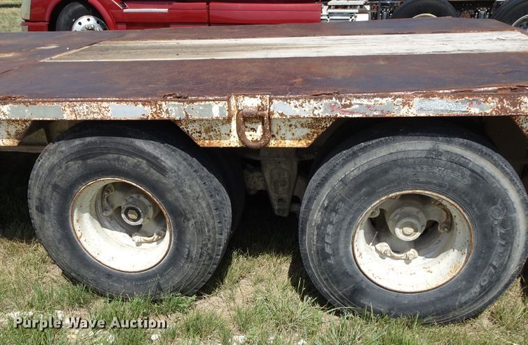 image for item HC9066 1977 Lufkin EXT-60 drop deck equipment trailer