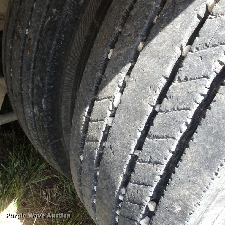 image for item HC9066 1977 Lufkin EXT-60 drop deck equipment trailer