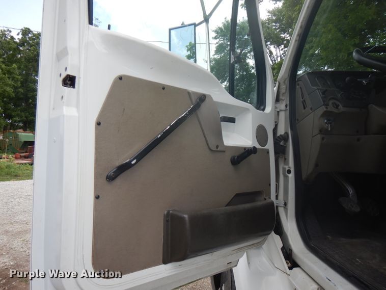 image for item HG9084 2007 Sterling L-Line  semi truck