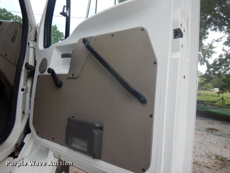 image for item HG9084 2007 Sterling L-Line  semi truck