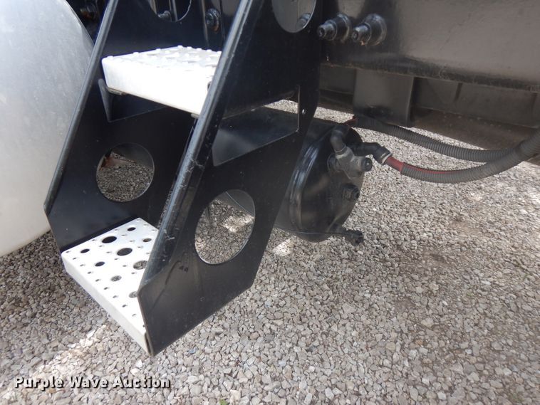 image for item HG9084 2007 Sterling L-Line  semi truck