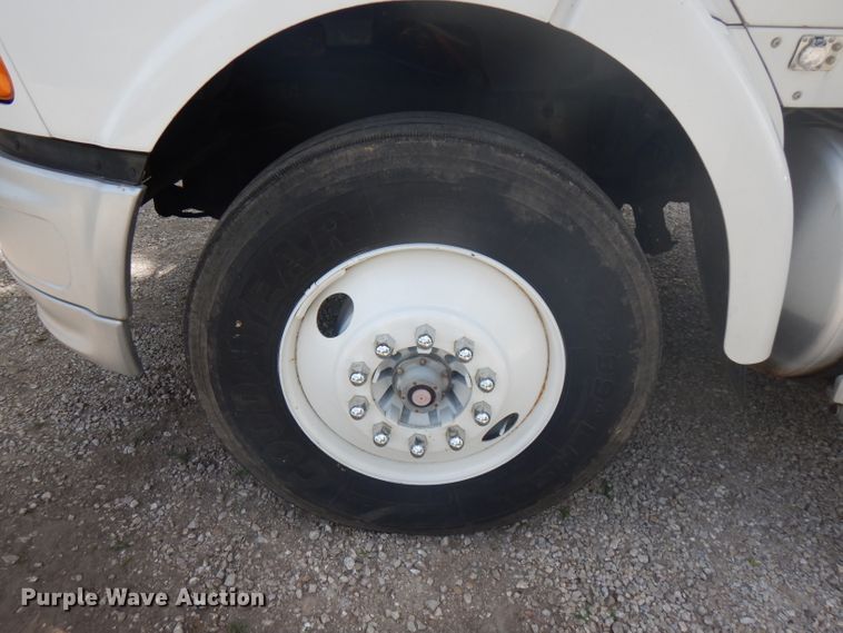 image for item HG9084 2007 Sterling L-Line  semi truck