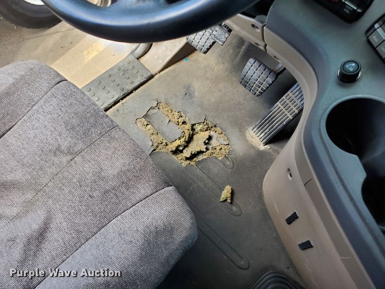 image for item HK9121 2013 Freightliner Cascadia  semi truck