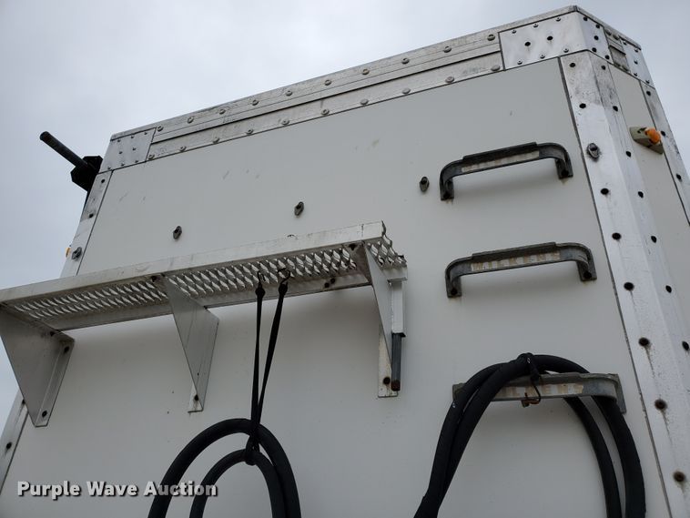 image for item HK9215 1997 Wilkens OK2LA22NCOYG walking floor trailer