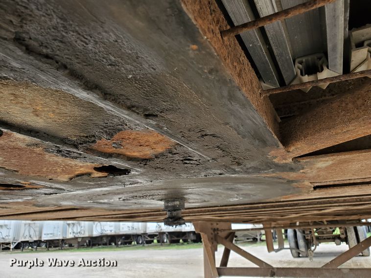 image for item HK9215 1997 Wilkens OK2LA22NCOYG walking floor trailer