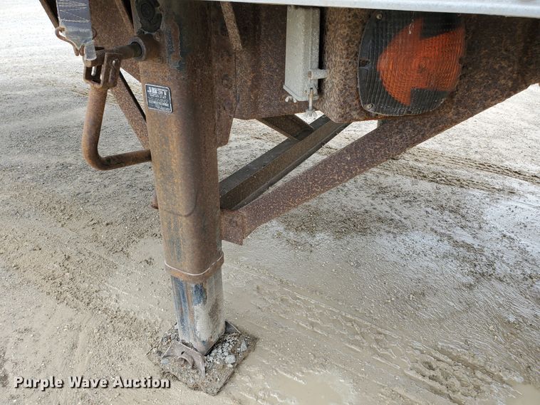 image for item HK9215 1997 Wilkens OK2LA22NCOYG walking floor trailer