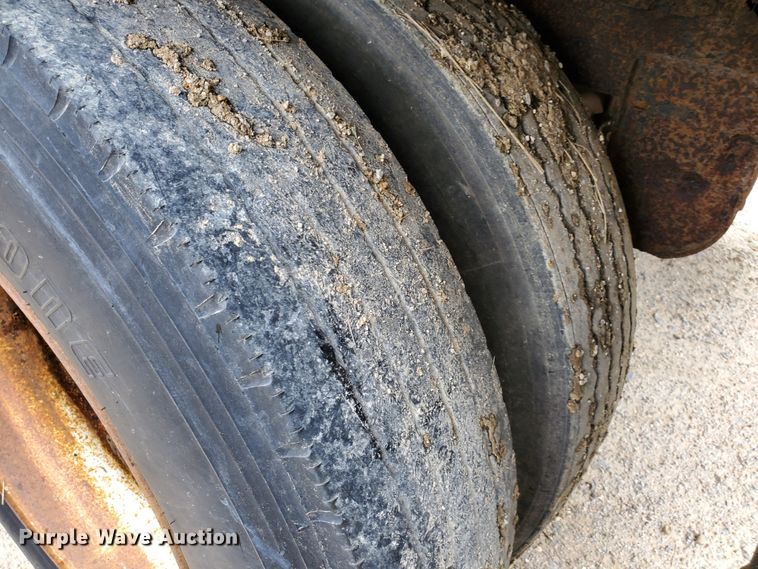 image for item HK9215 1997 Wilkens OK2LA22NCOYG walking floor trailer