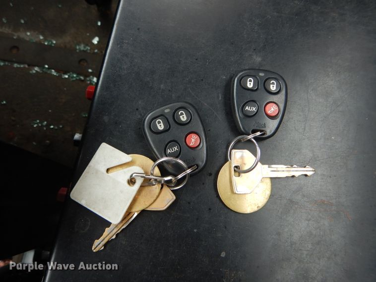 image for item HM9508 2007 Mack CXN612  semi truck