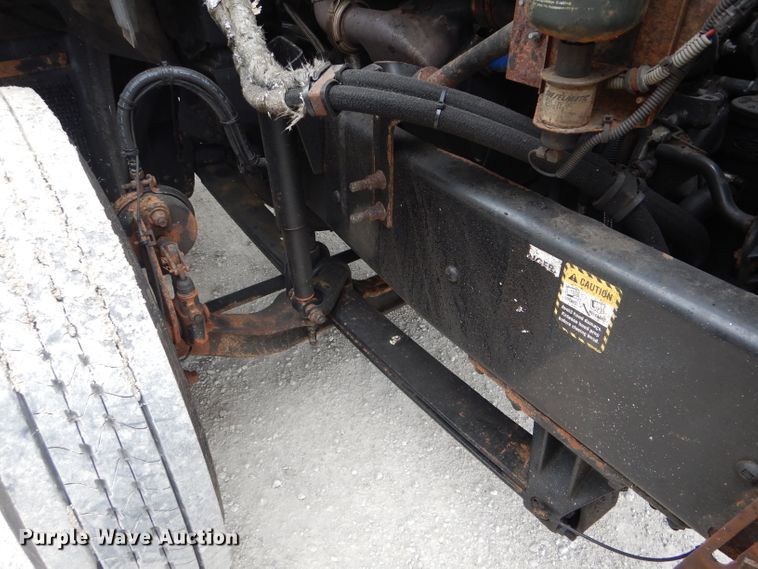 image for item HM9508 2007 Mack CXN612  semi truck