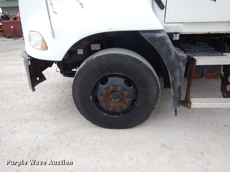 image for item HM9508 2007 Mack CXN612  semi truck