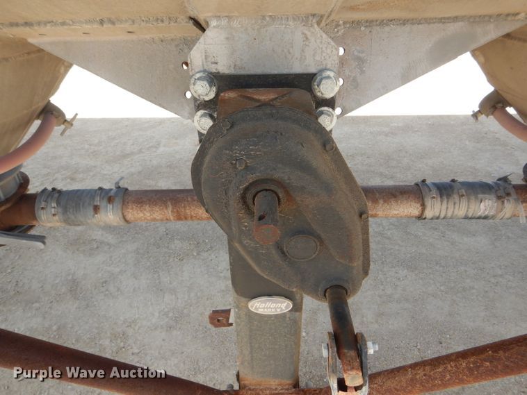 image for item HM9624 1970 Beall Pipe and Tank 207 tank trailer