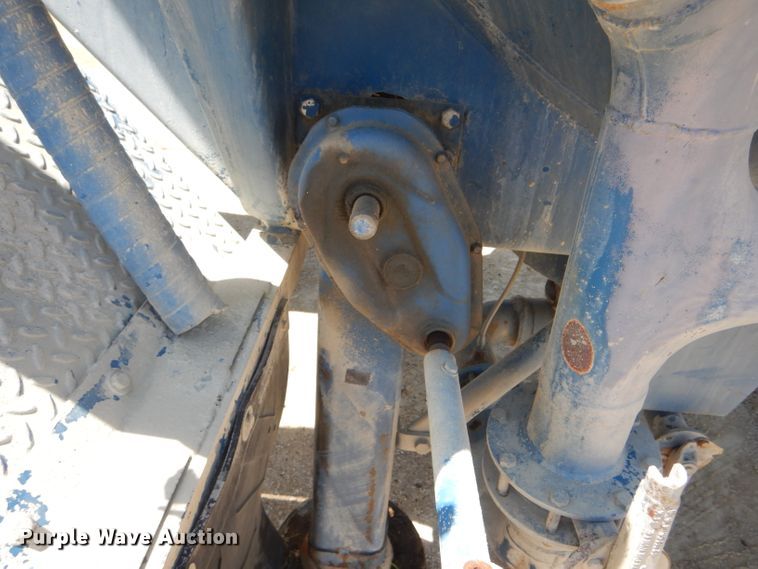 image for item HM9625 1982 J&L 3372 pneumatic dry bulk trailer