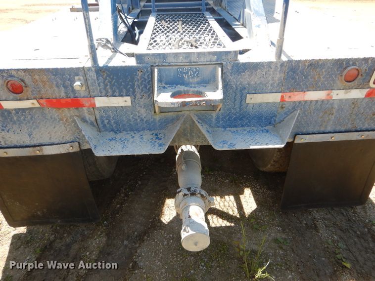 image for item HM9625 1982 J&L 3372 pneumatic dry bulk trailer