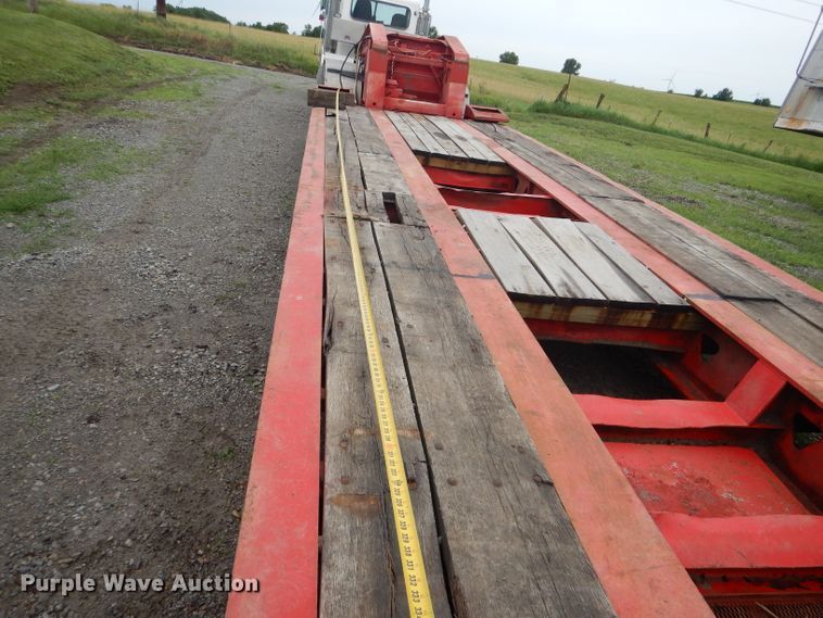 image for item HM9637 1994 Trail King TK100HDG-523 lowboy equipment trailer