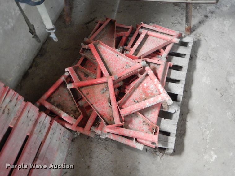 image for item HM9637 1994 Trail King TK100HDG-523 lowboy equipment trailer