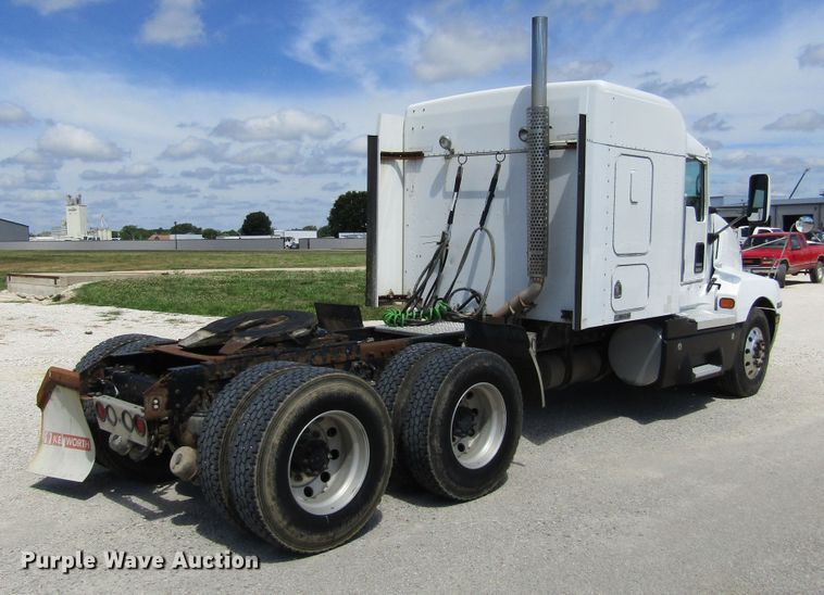 image for item HM9705 2007 Kenworth T600  semi truck