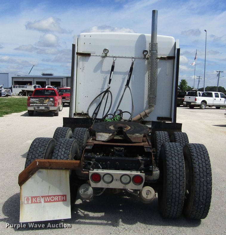 image for item HM9705 2007 Kenworth T600  semi truck