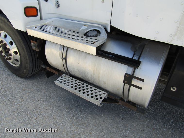 image for item HM9705 2007 Kenworth T600  semi truck