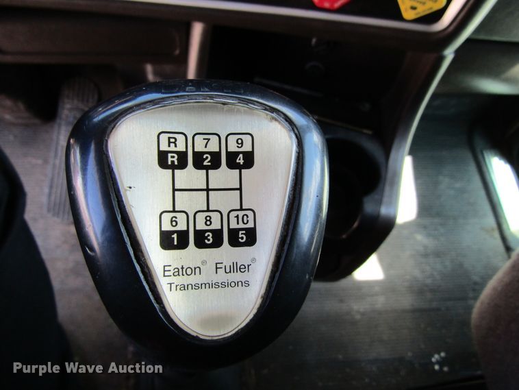 image for item HM9705 2007 Kenworth T600  semi truck