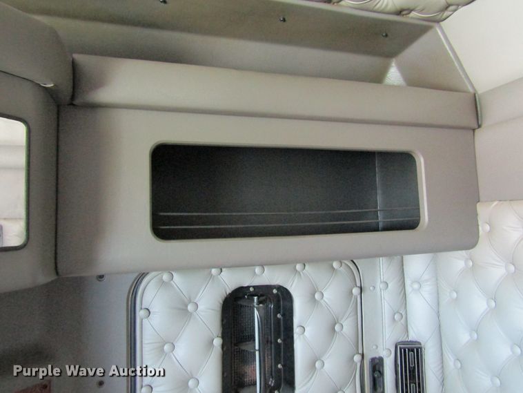 image for item HM9705 2007 Kenworth T600  semi truck