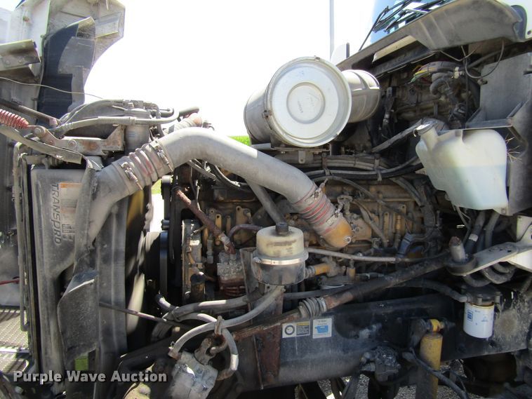 image for item HM9705 2007 Kenworth T600  semi truck