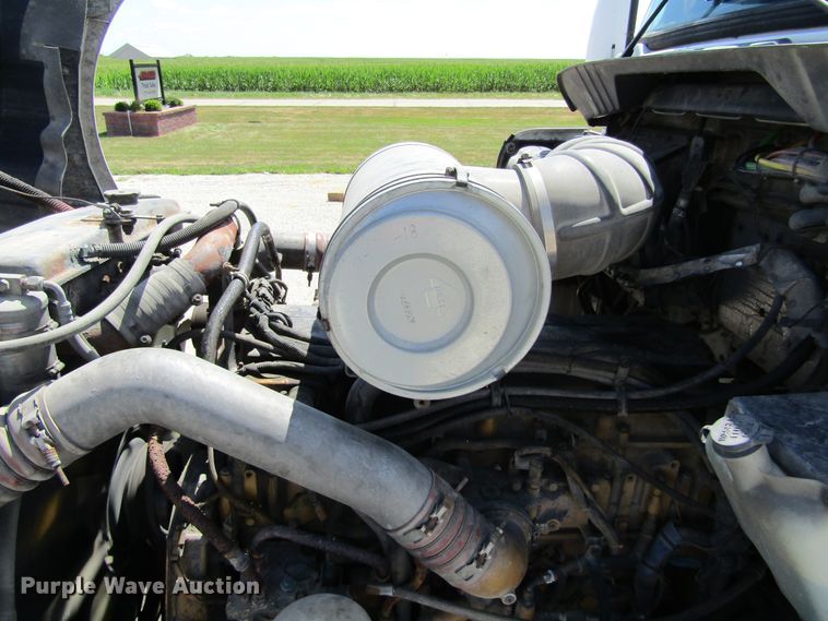 image for item HM9705 2007 Kenworth T600  semi truck