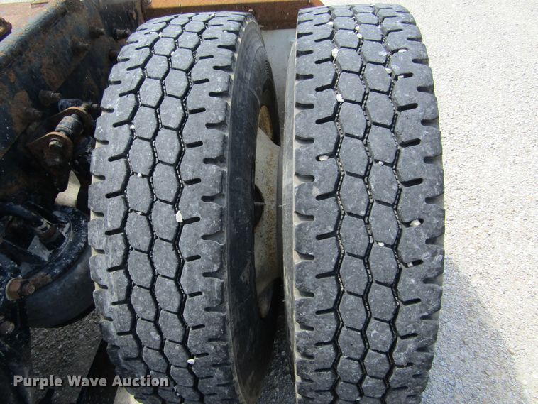 image for item HM9705 2007 Kenworth T600  semi truck