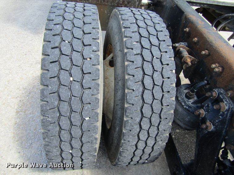 image for item HM9705 2007 Kenworth T600  semi truck