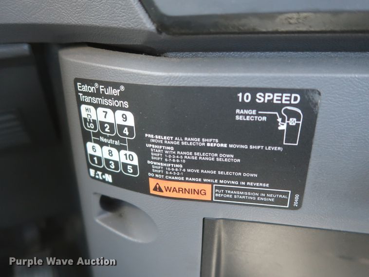 image for item HT9525 2014 Mack CXU612  semi truck