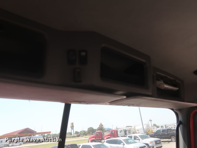 image for item HT9525 2014 Mack CXU612  semi truck