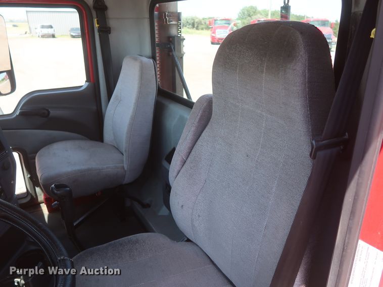 image for item HT9525 2014 Mack CXU612  semi truck