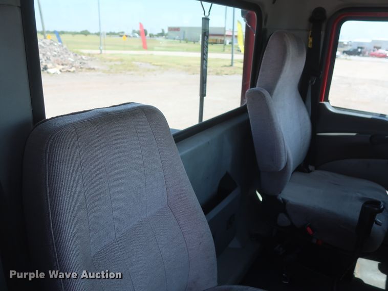 image for item HT9525 2014 Mack CXU612  semi truck