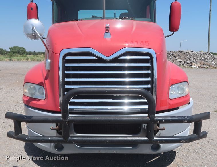 image for item HT9525 2014 Mack CXU612  semi truck