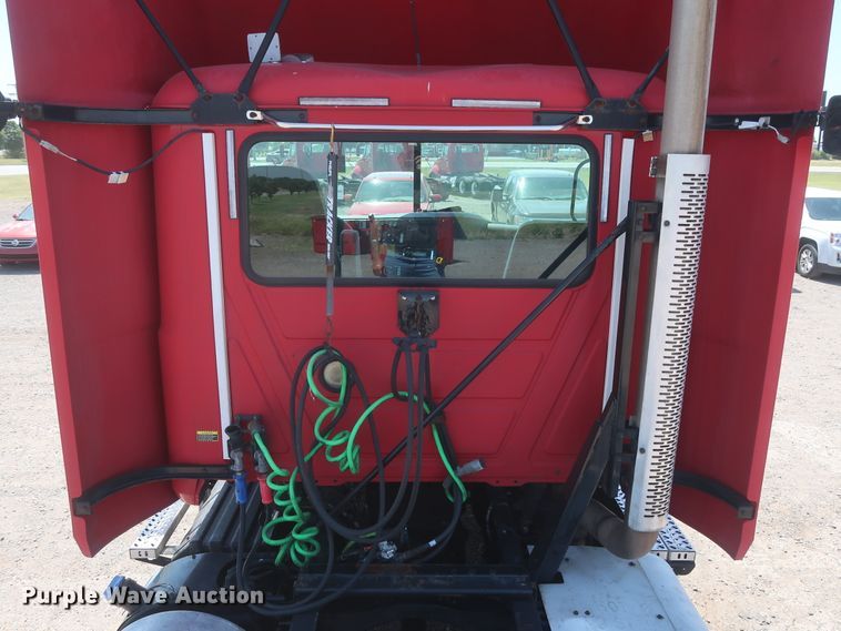 image for item HT9525 2014 Mack CXU612  semi truck