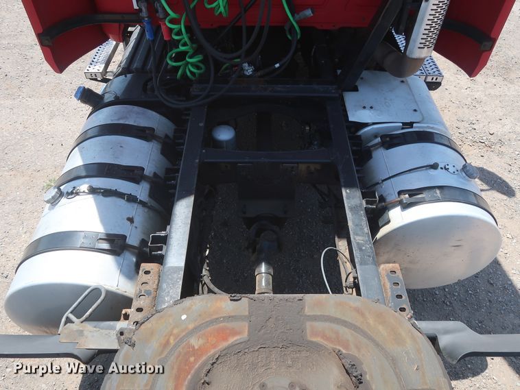 image for item HT9525 2014 Mack CXU612  semi truck