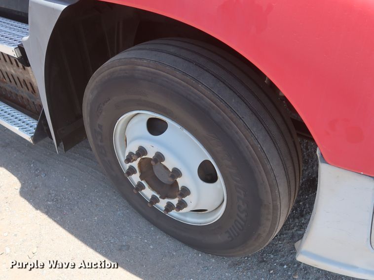 image for item HT9525 2014 Mack CXU612  semi truck