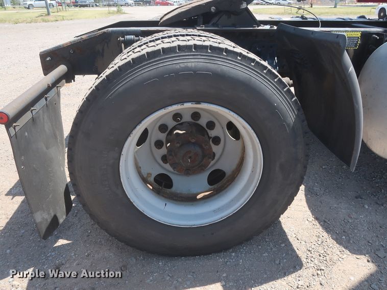 image for item HT9525 2014 Mack CXU612  semi truck