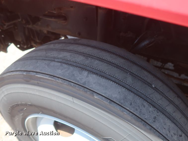 image for item HT9525 2014 Mack CXU612  semi truck