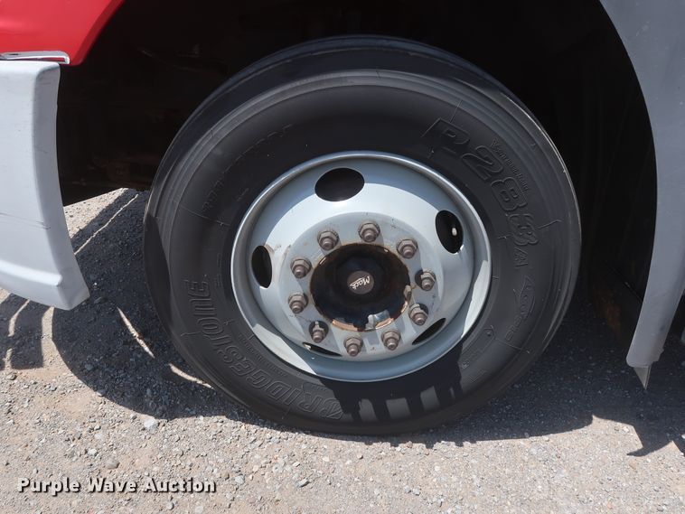 image for item HT9525 2014 Mack CXU612  semi truck