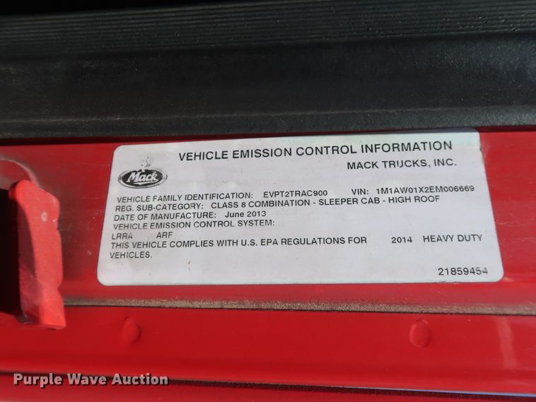 image for item HT9525 2014 Mack CXU612  semi truck