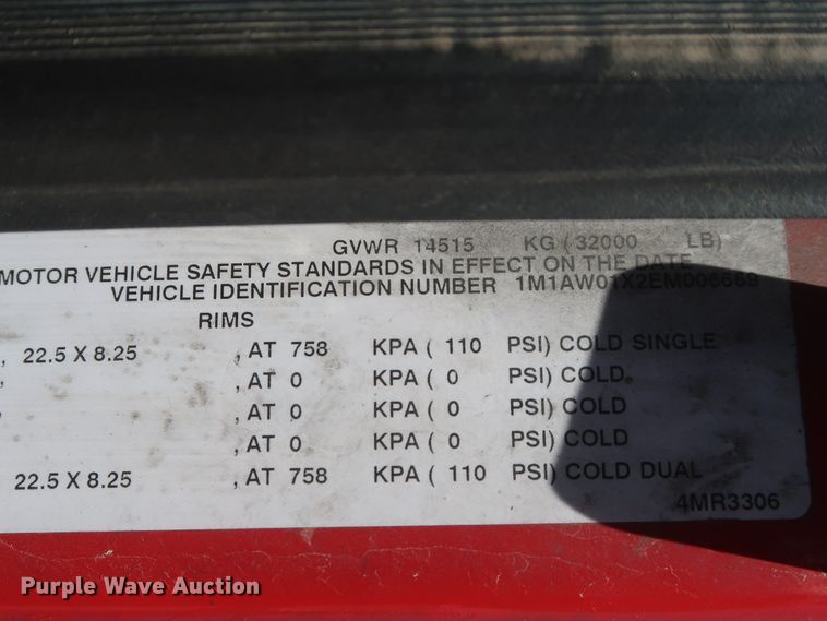 image for item HT9525 2014 Mack CXU612  semi truck